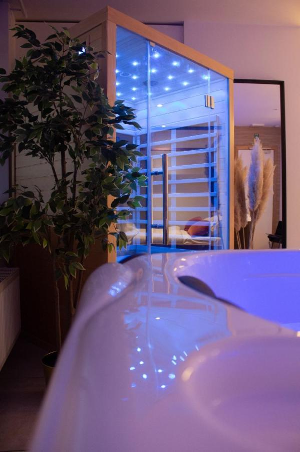 Spa Palawan Prive Avec Jacuzzi Et Sauna Liege Hotel Ngoại thất bức ảnh